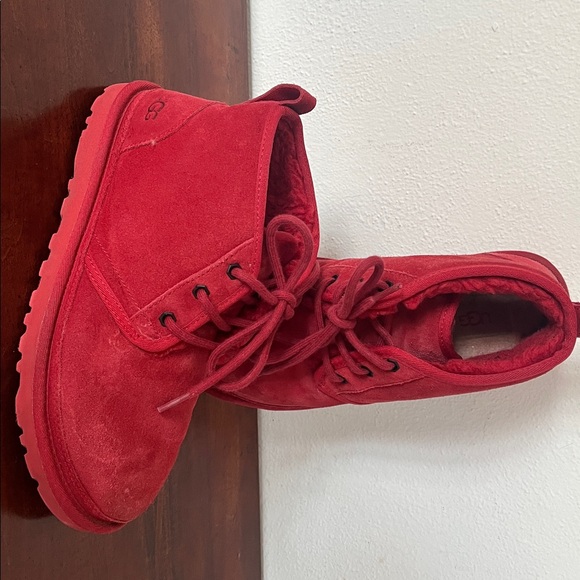 UGG Nuemel Boots in Samba Red Suede Chuka Booties Size 8 - Picture 4 of 8